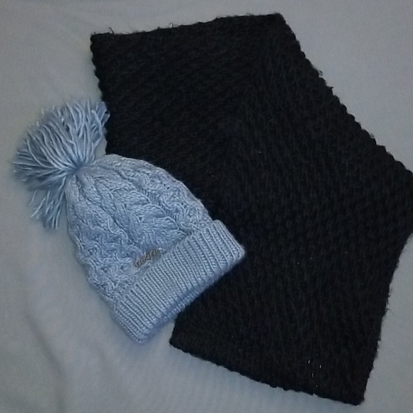 Scarf - Picture 2 of 2